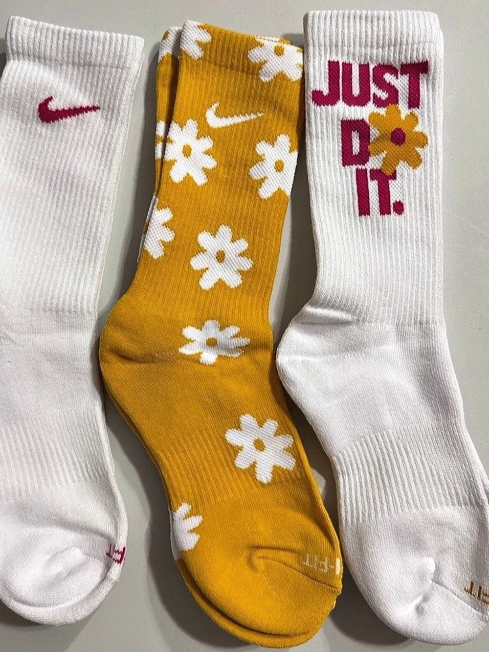 Nike Flower Power Crew Socks 3-Pair Set White & Yellow